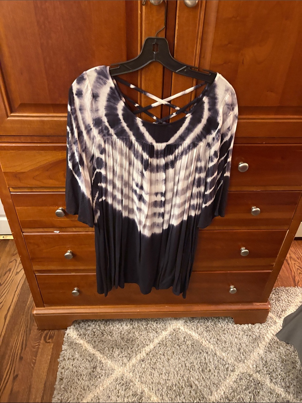 En Creme Navy and White Tie-Dye Crisscross Back Tunic